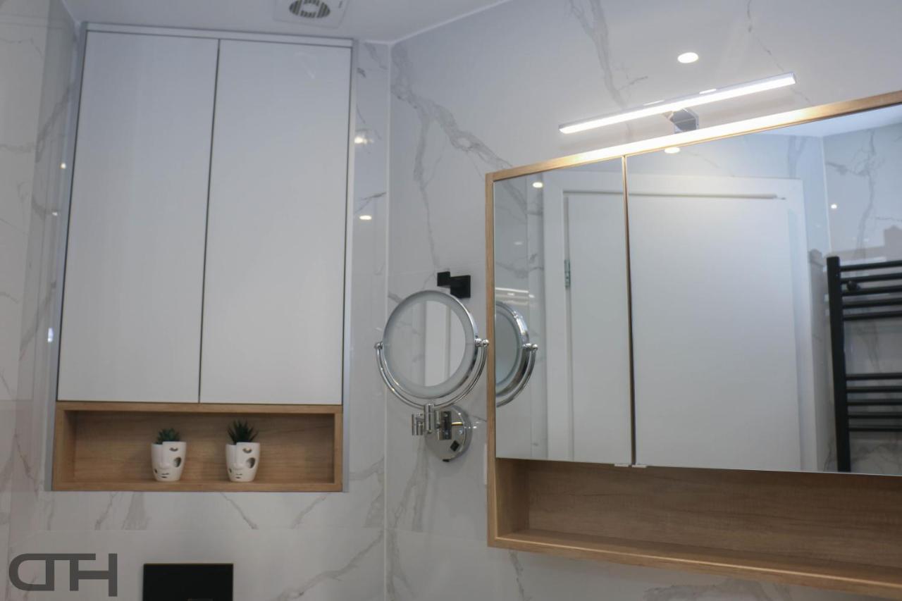 Luxury 80M2 Apartment With Balcony Downtown 塞萨洛尼基 外观 照片